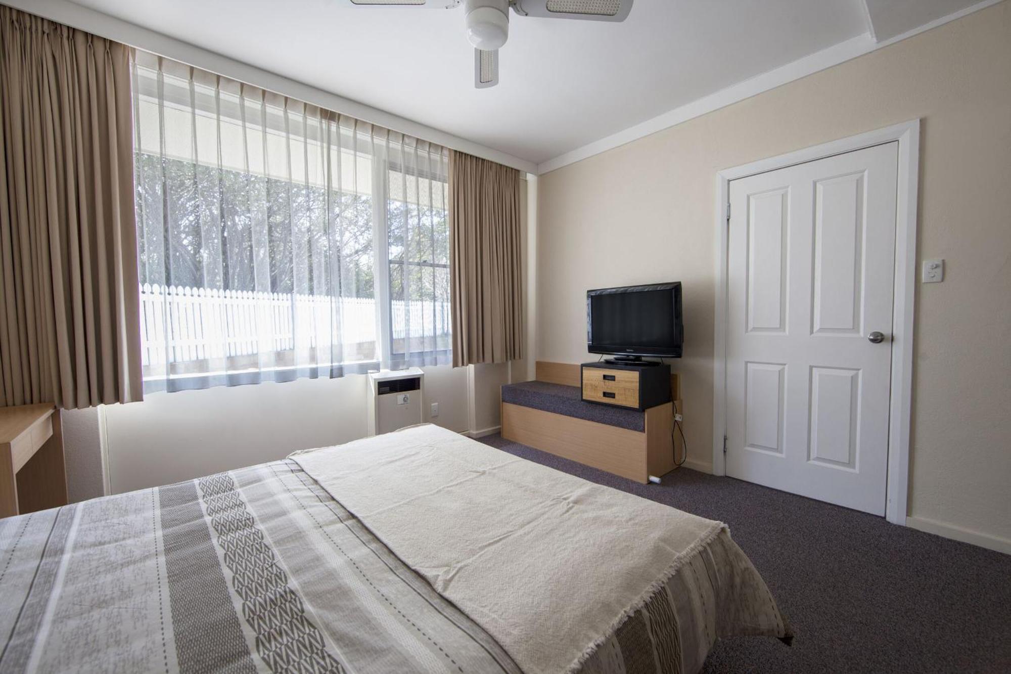 Redhill Cooma Motor Inn المظهر الخارجي الصورة
