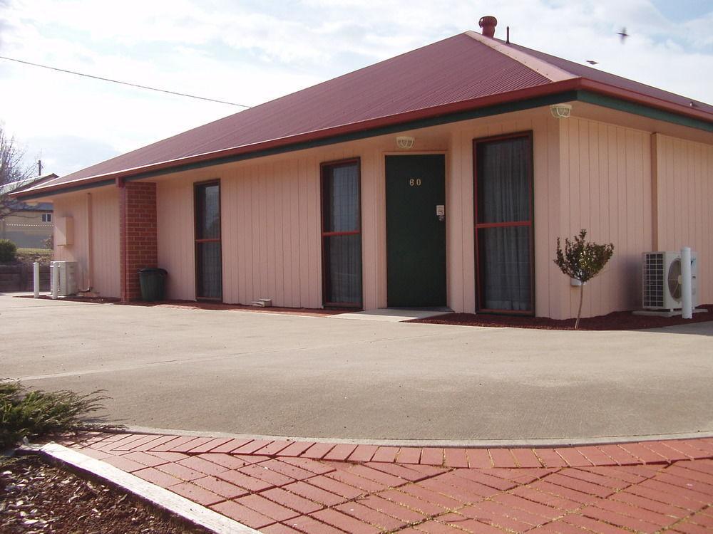Redhill Cooma Motor Inn المظهر الخارجي الصورة