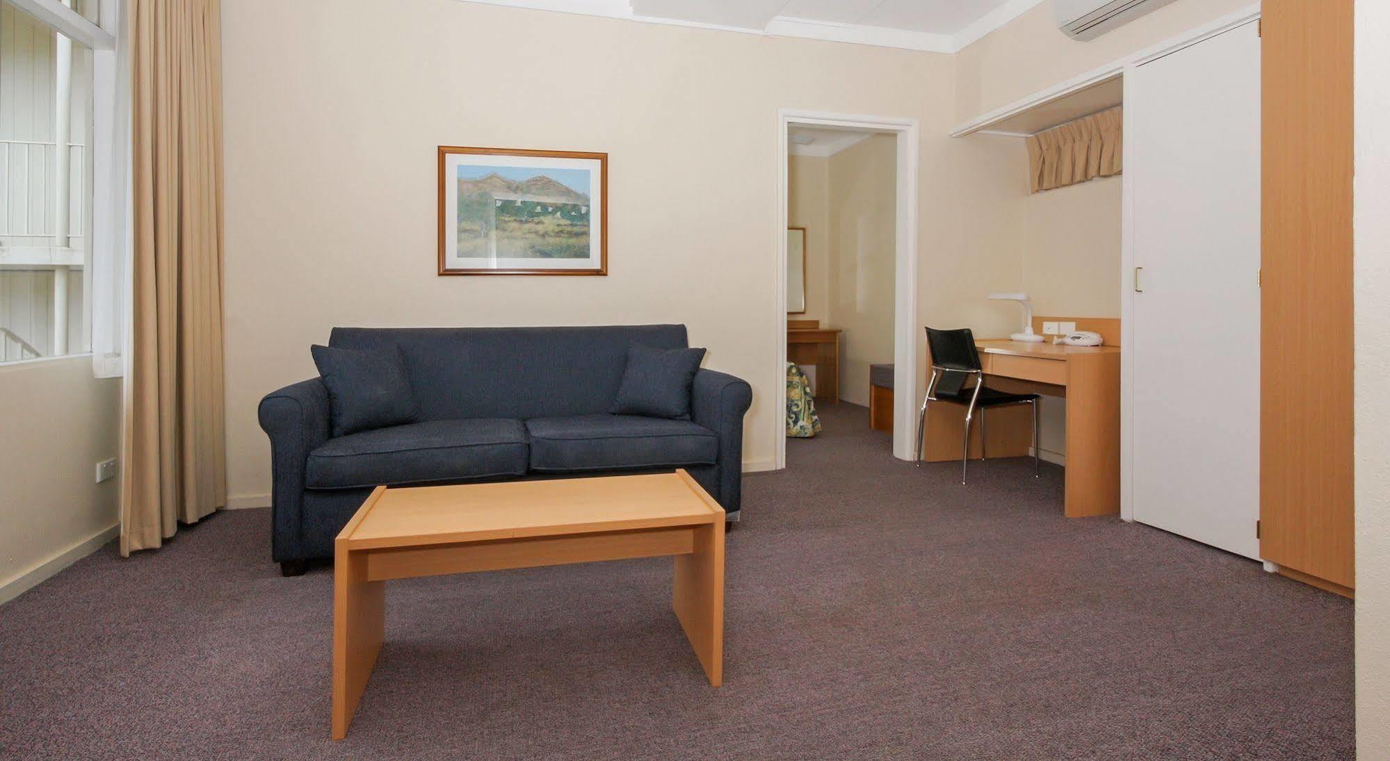 Redhill Cooma Motor Inn المظهر الخارجي الصورة