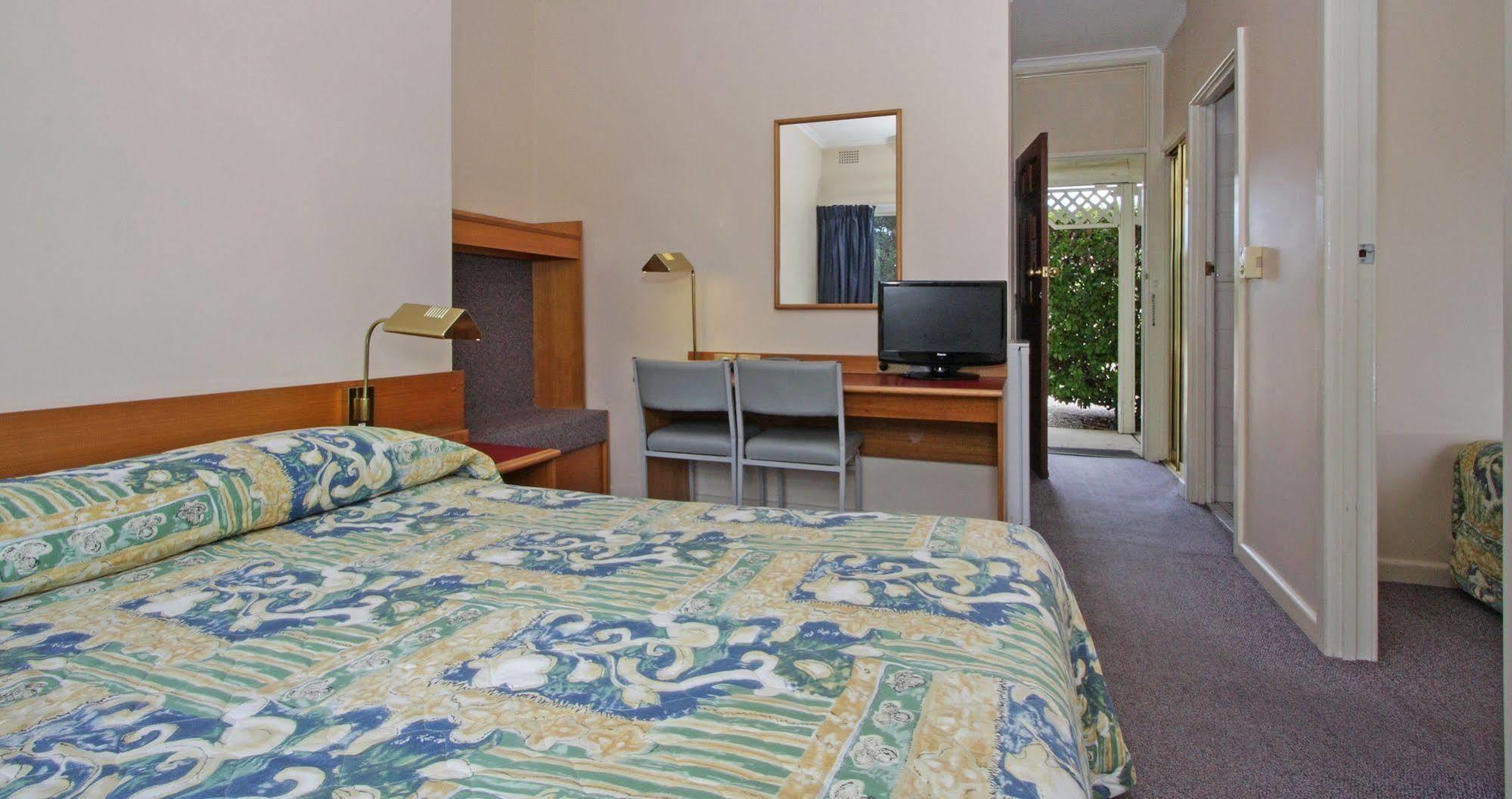 Redhill Cooma Motor Inn المظهر الخارجي الصورة