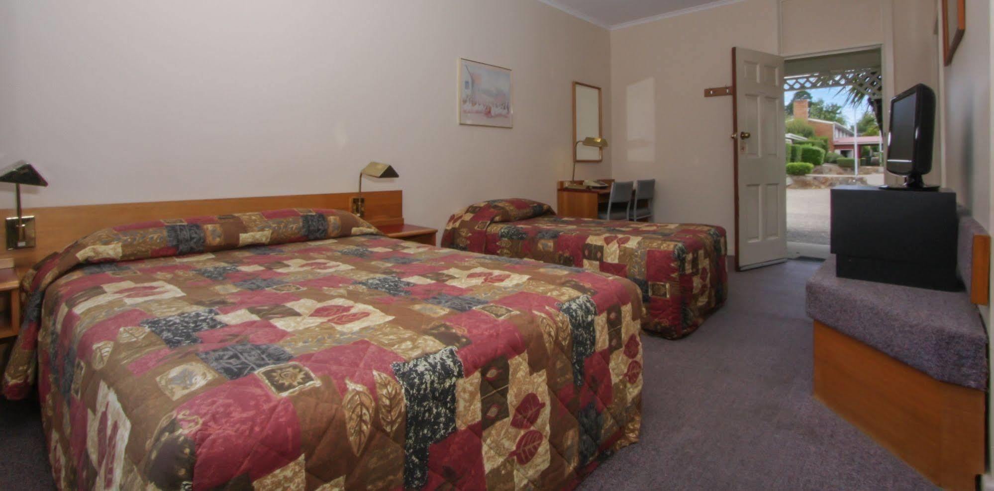 Redhill Cooma Motor Inn المظهر الخارجي الصورة
